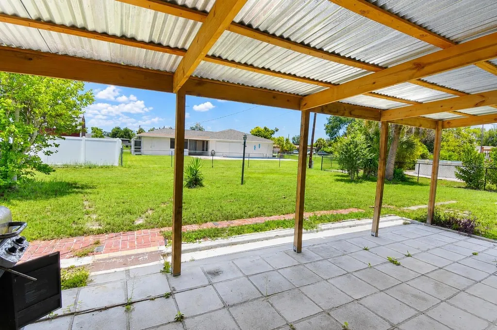 22128 Bronxville Avenue Port Charlotte FL 33952