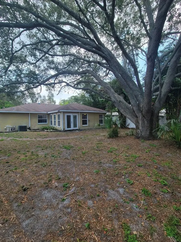 7109 S Shamrock Road Tampa FL 33616