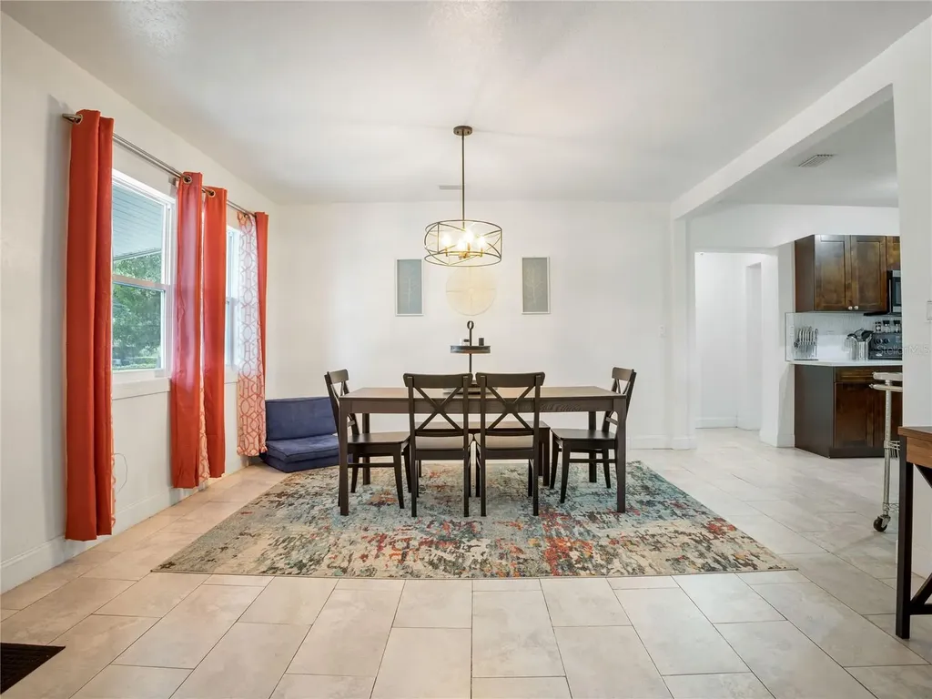 208 E Winthrop Street Avon Park FL 33825