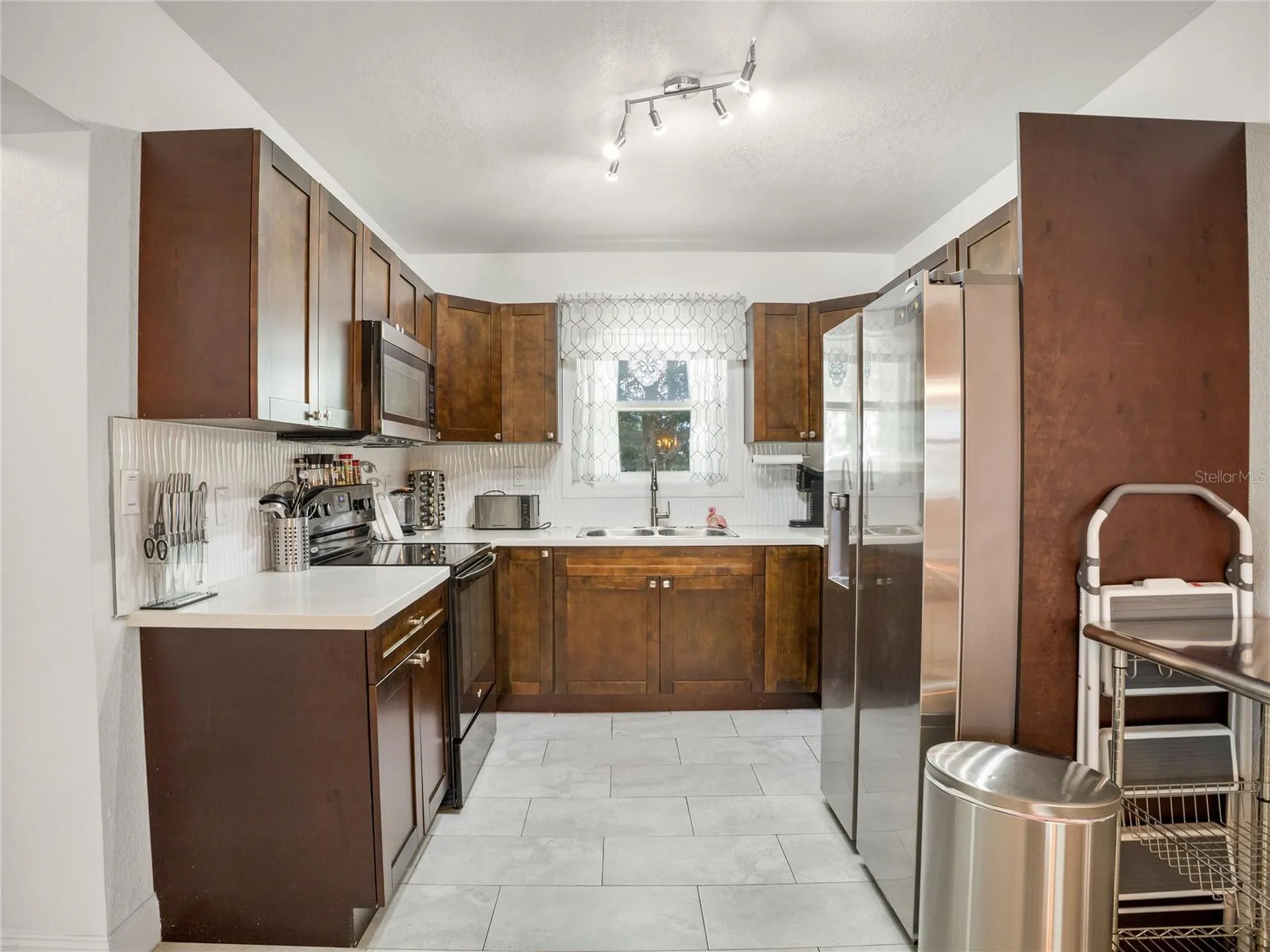 208 E Winthrop Street Avon Park FL 33825