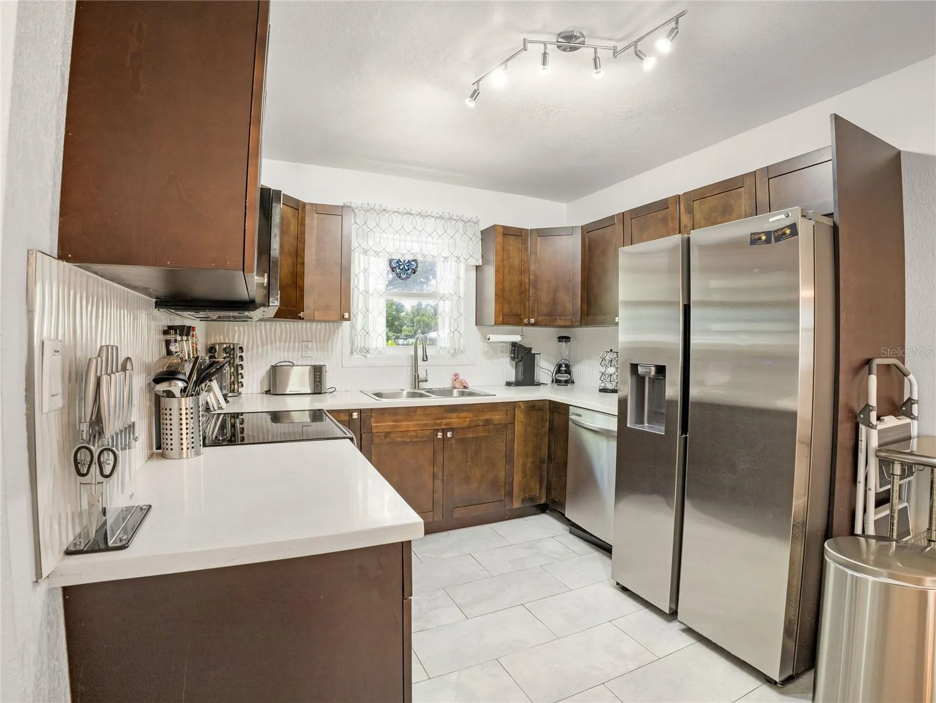 208 E Winthrop Street Avon Park FL 33825
