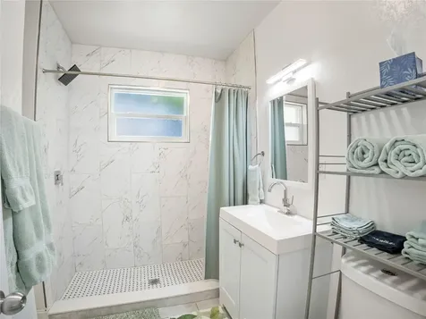 208 E Winthrop Street Avon Park FL 33825