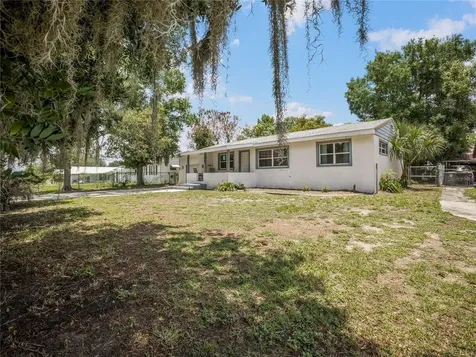 208 E Winthrop Street Avon Park FL 33825