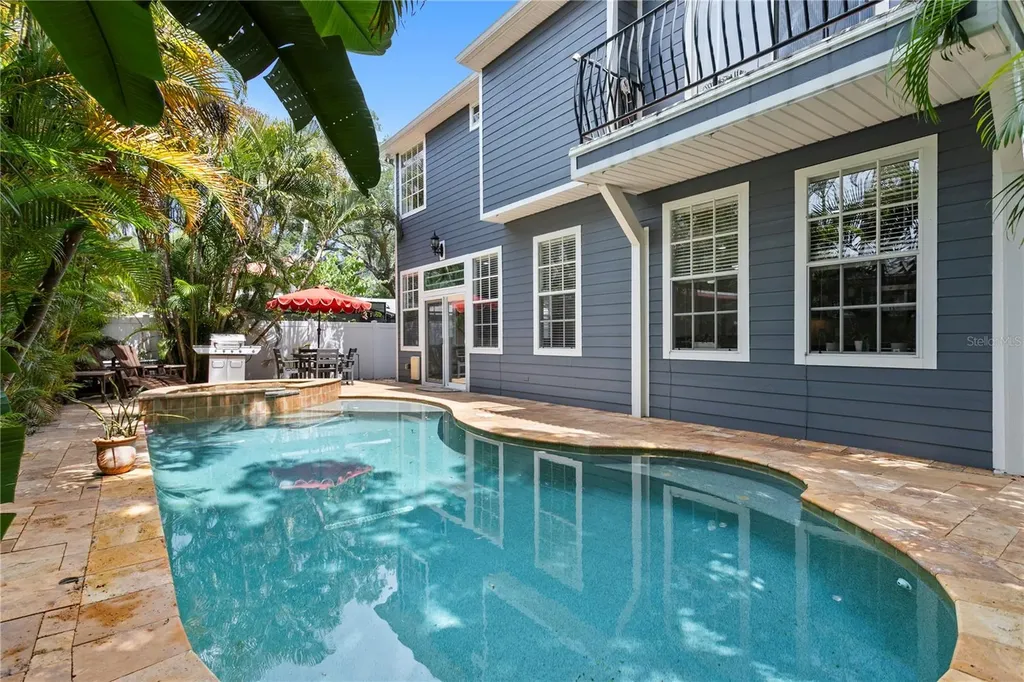 3319 W Villa Rosa Street Tampa FL 33611