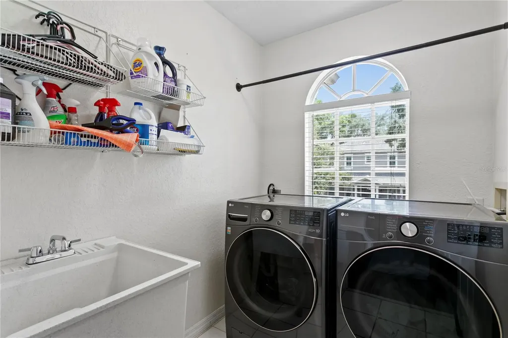 3319 W Villa Rosa Street Tampa FL 33611