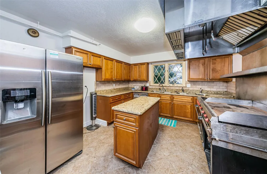726 Grand Cypress Lane Tarpon Springs FL 34689