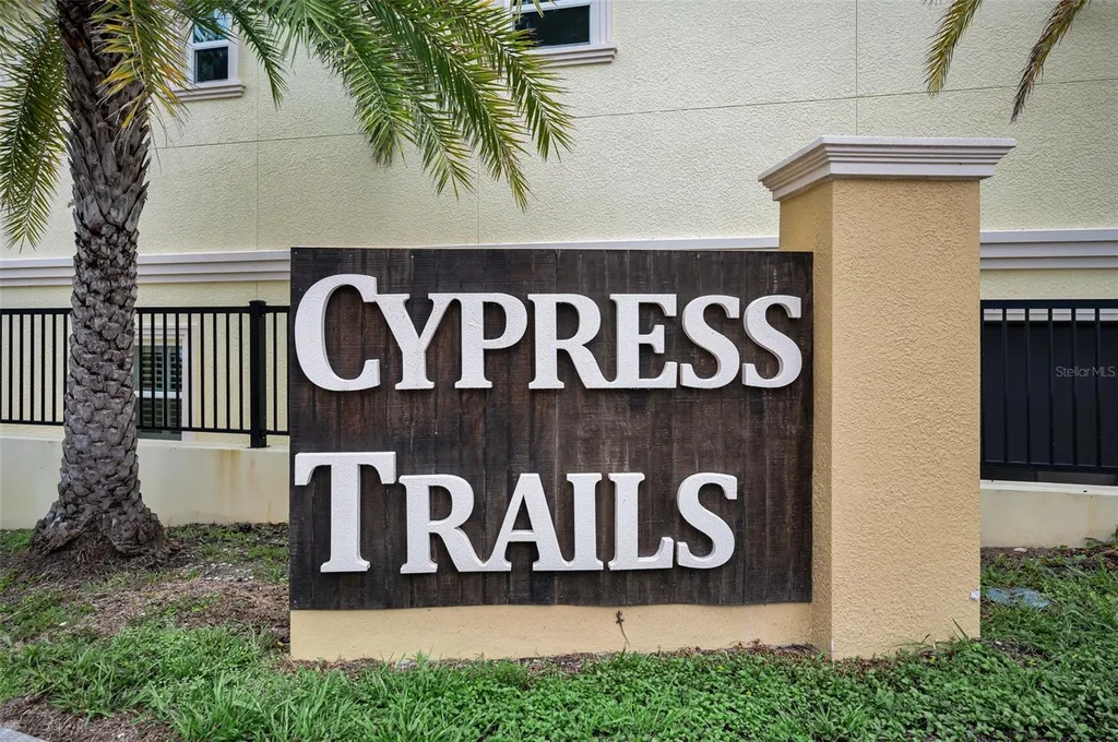 726 Grand Cypress Lane Tarpon Springs FL 34689