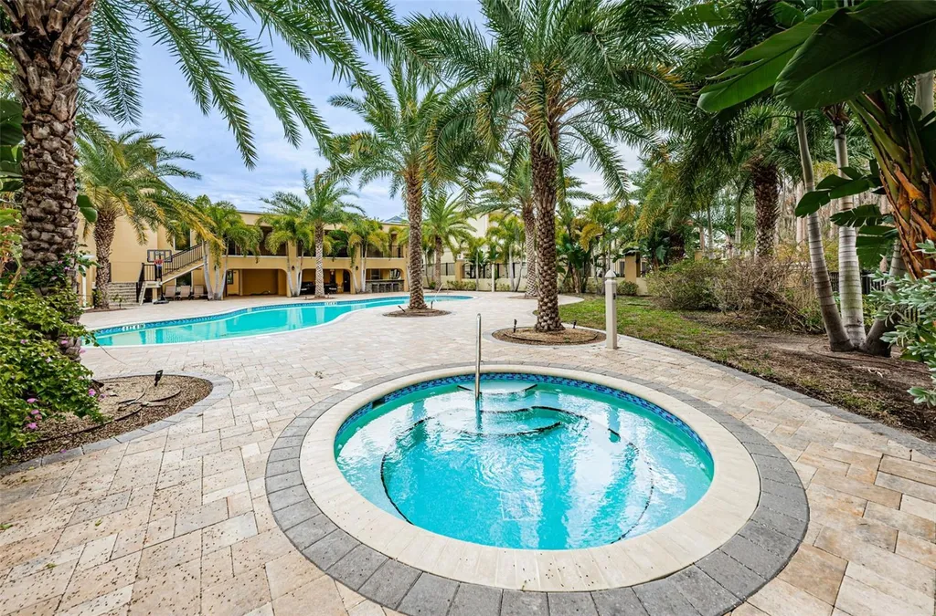 726 Grand Cypress Lane Tarpon Springs FL 34689