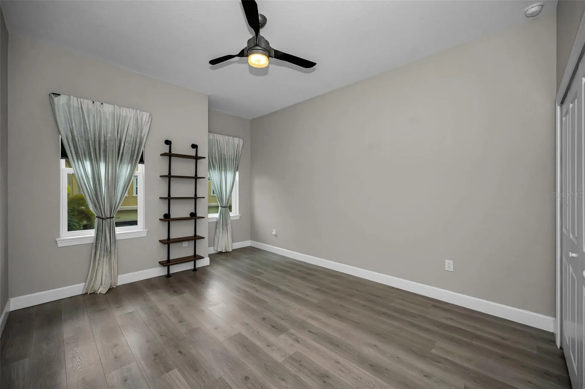 726 Grand Cypress Lane Tarpon Springs FL 34689