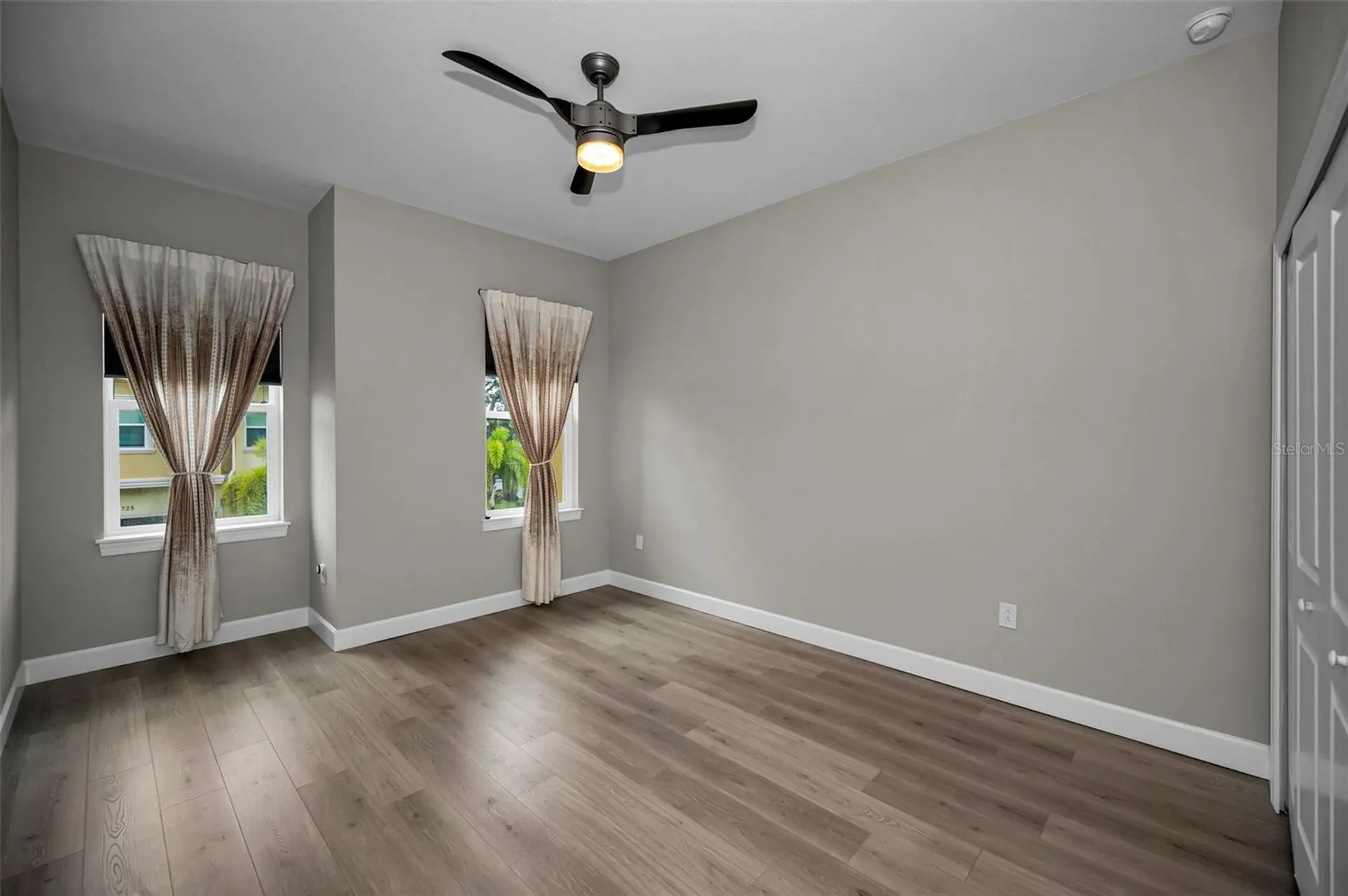726 Grand Cypress Lane Tarpon Springs FL 34689