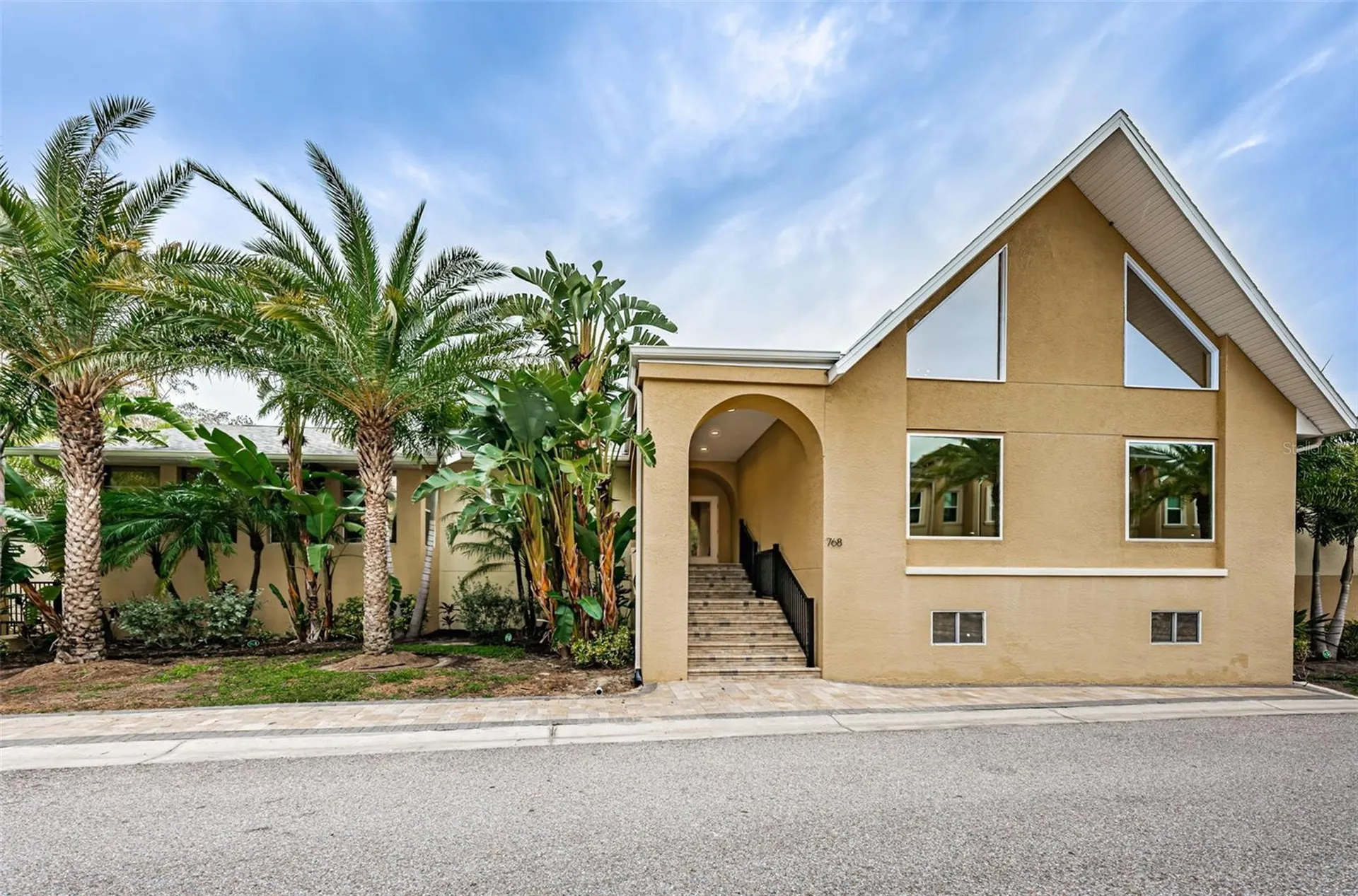 726 Grand Cypress Lane Tarpon Springs FL 34689