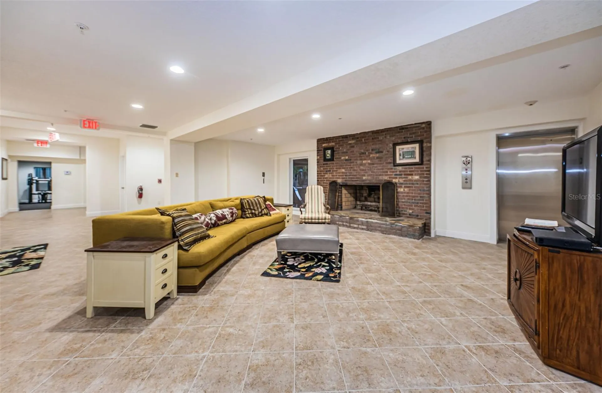 726 Grand Cypress Lane Tarpon Springs FL 34689