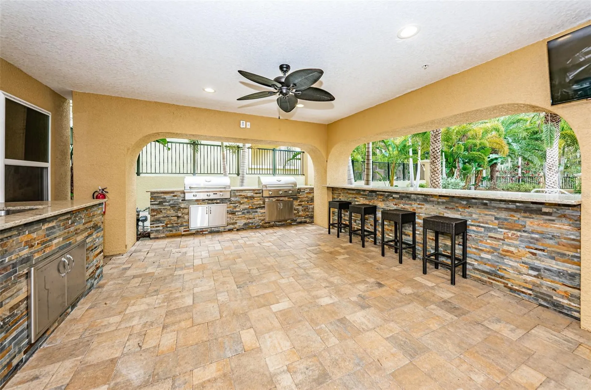 726 Grand Cypress Lane Tarpon Springs FL 34689