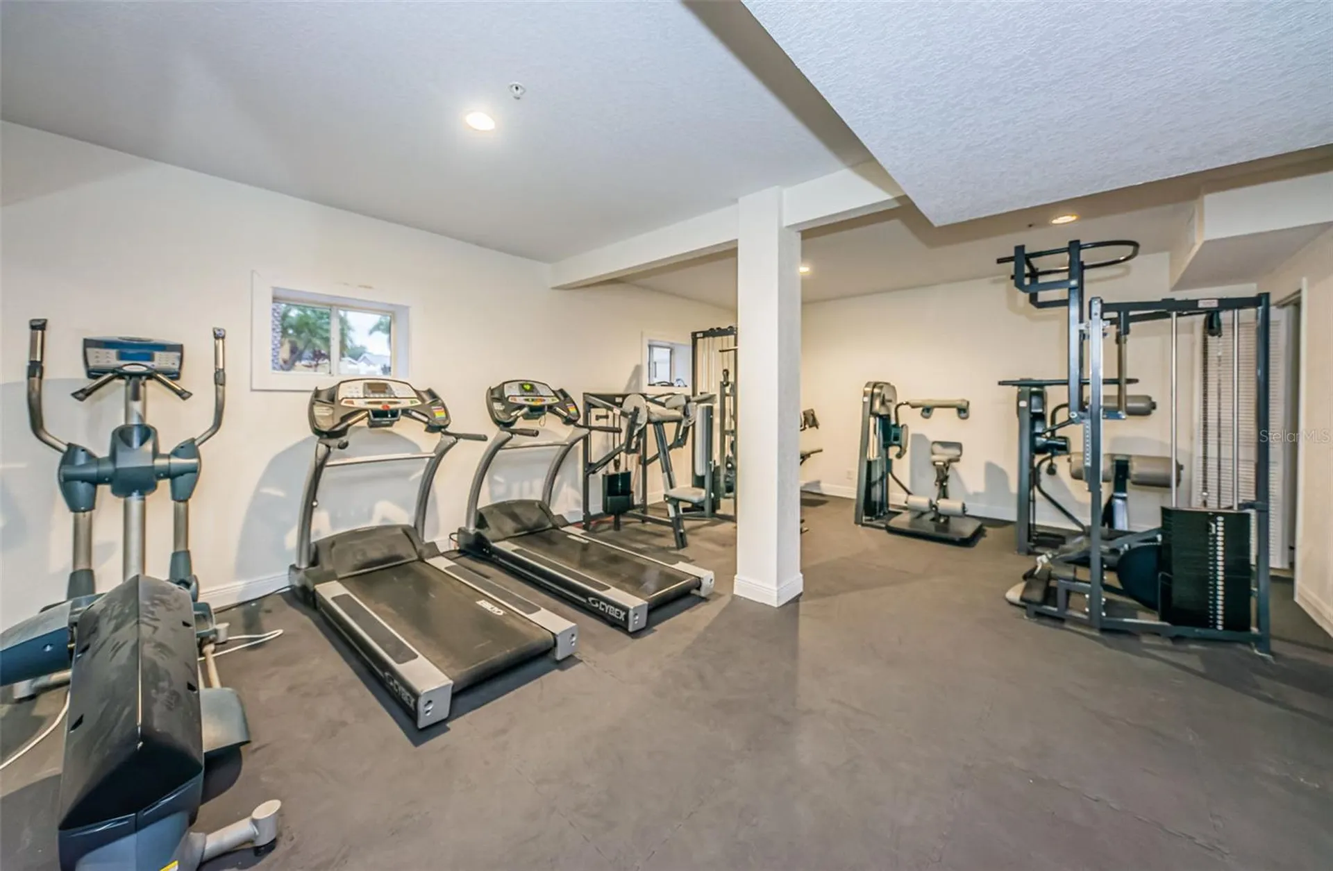 726 Grand Cypress Lane Tarpon Springs FL 34689