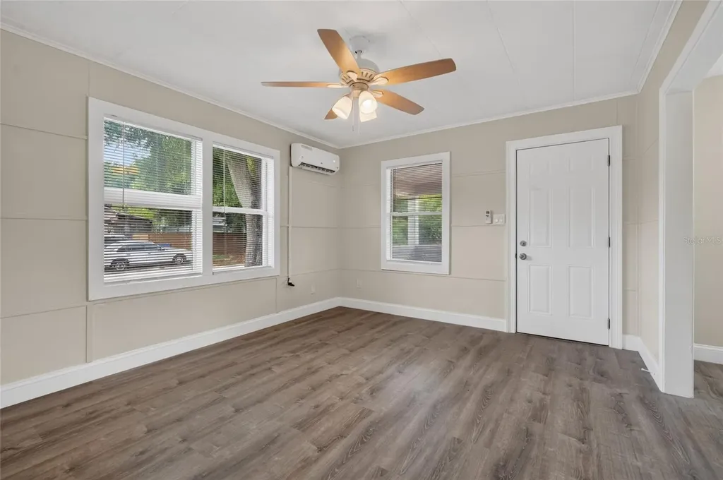 1905 24th Street S St Petersburg FL 33712