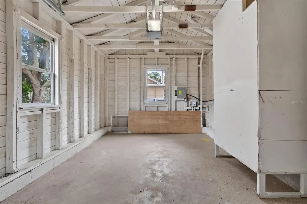 1905 24th Street S St Petersburg FL 33712