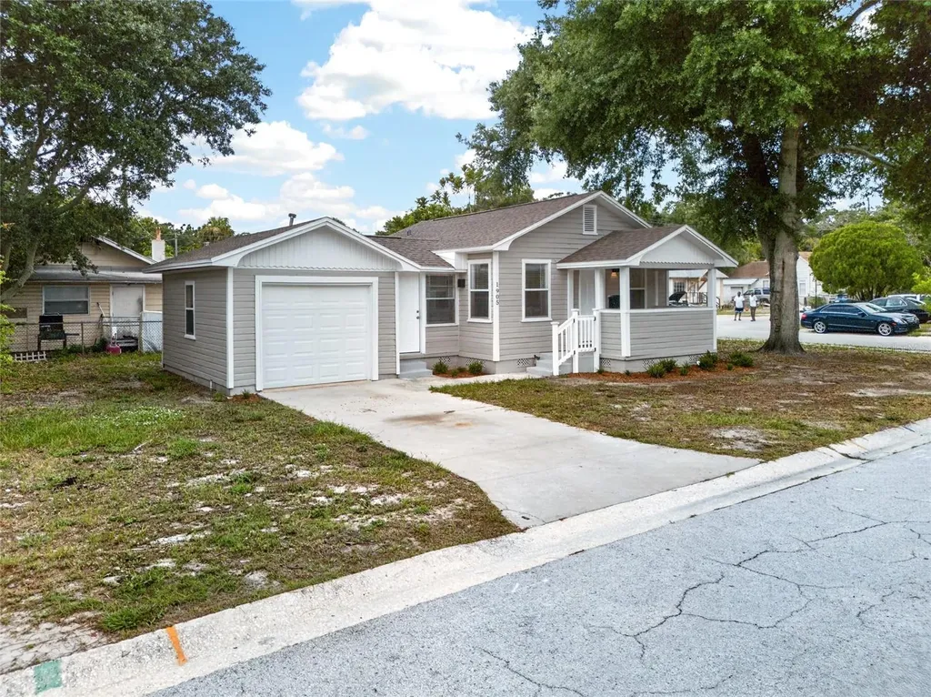 1905 24th Street S St Petersburg FL 33712