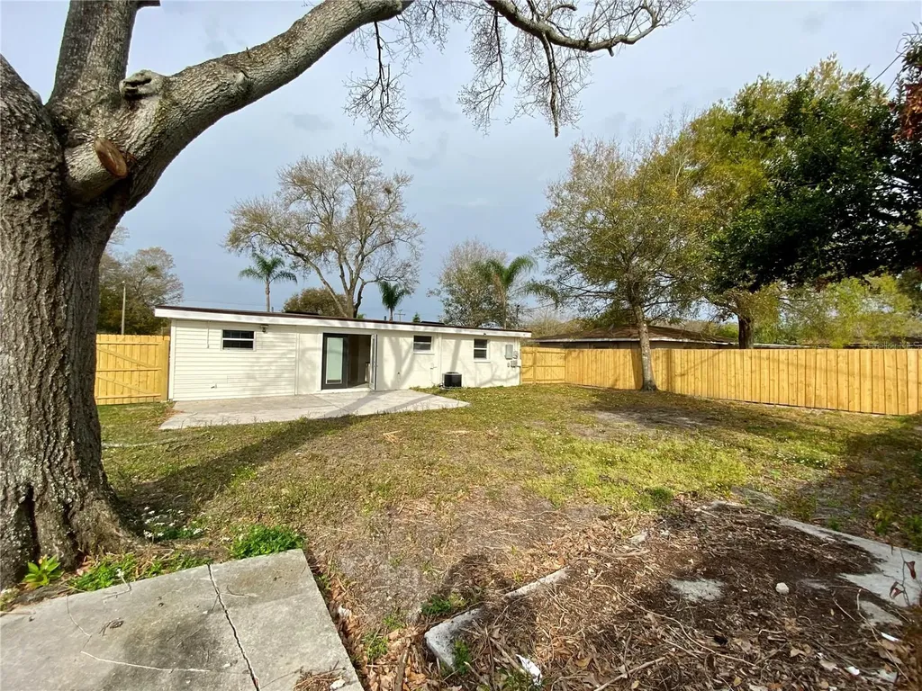 1212 Windermere Way Tampa FL 33619