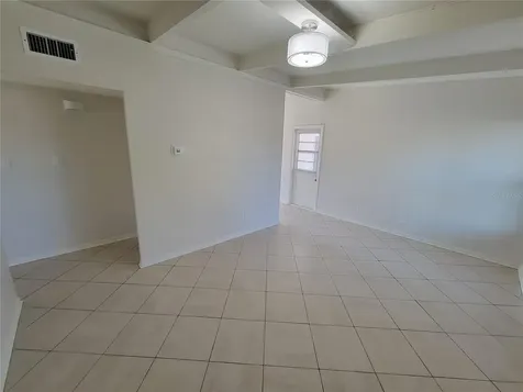 1212 Windermere Way Tampa FL 33619