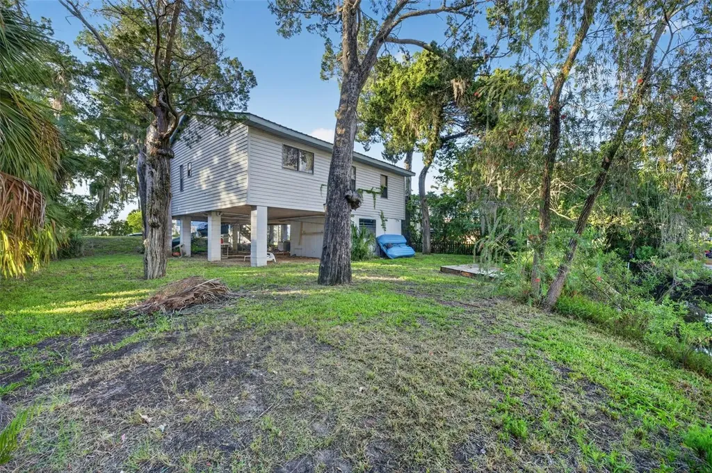 2350 S Waterman Drive Crystal River FL 34429
