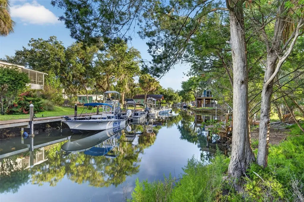 2350 S Waterman Drive Crystal River FL 34429