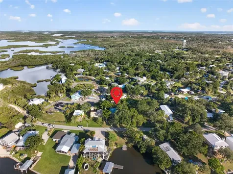 2350 S Waterman Drive Crystal River FL 34429
