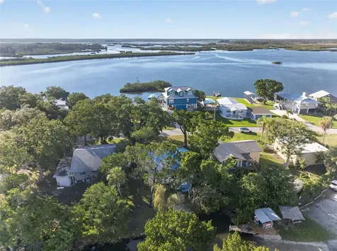 2350 S Waterman Drive Crystal River FL 34429