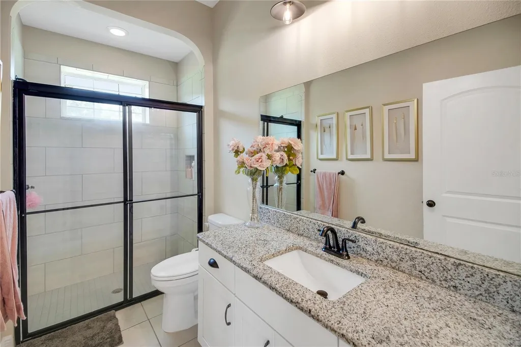 10757 County Road 223 Oxford FL 34484