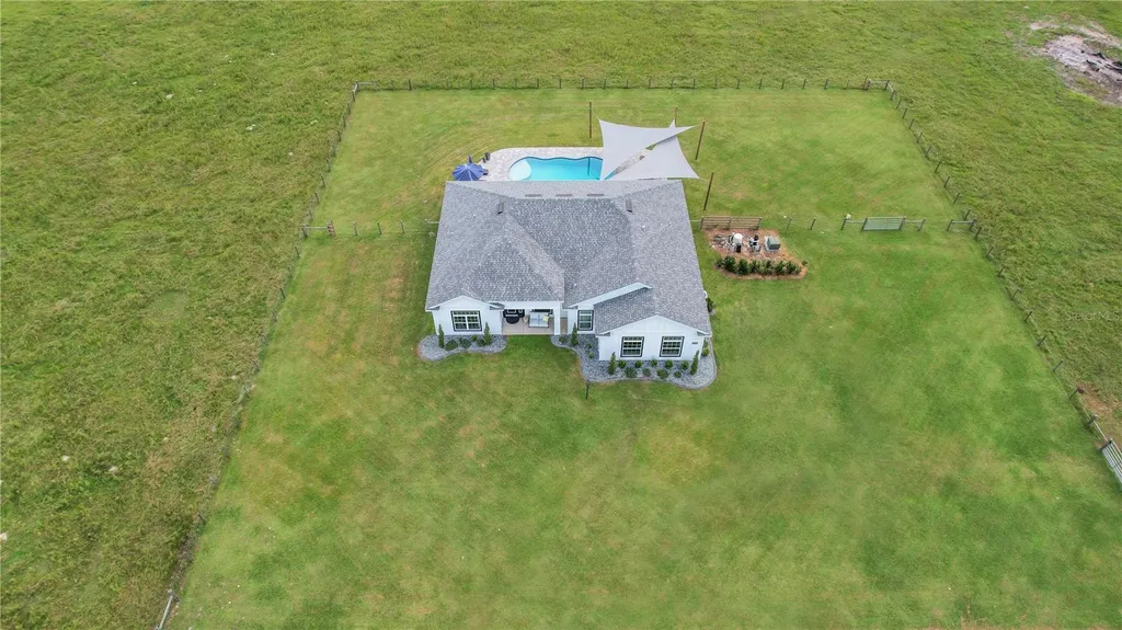10757 County Road 223 Oxford FL 34484