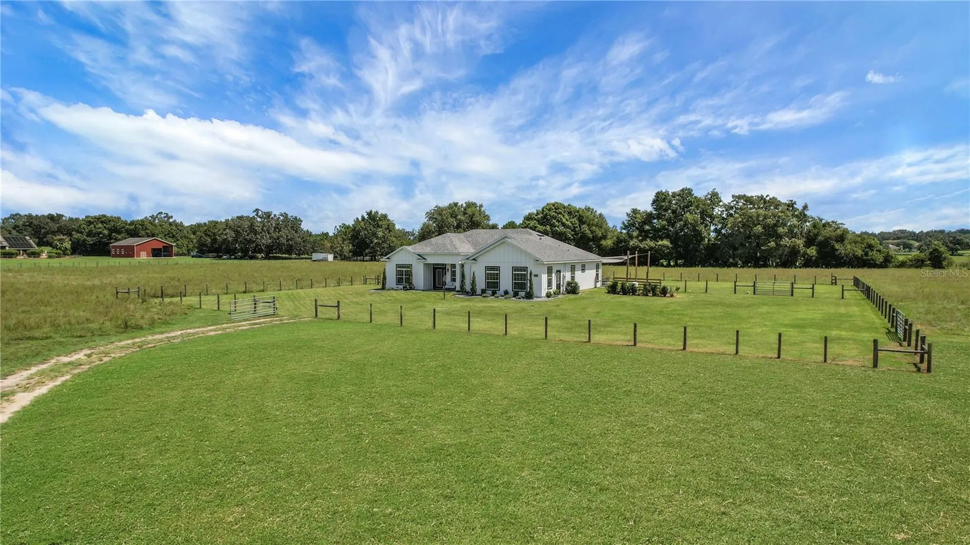 10757 County Road 223 Oxford FL 34484