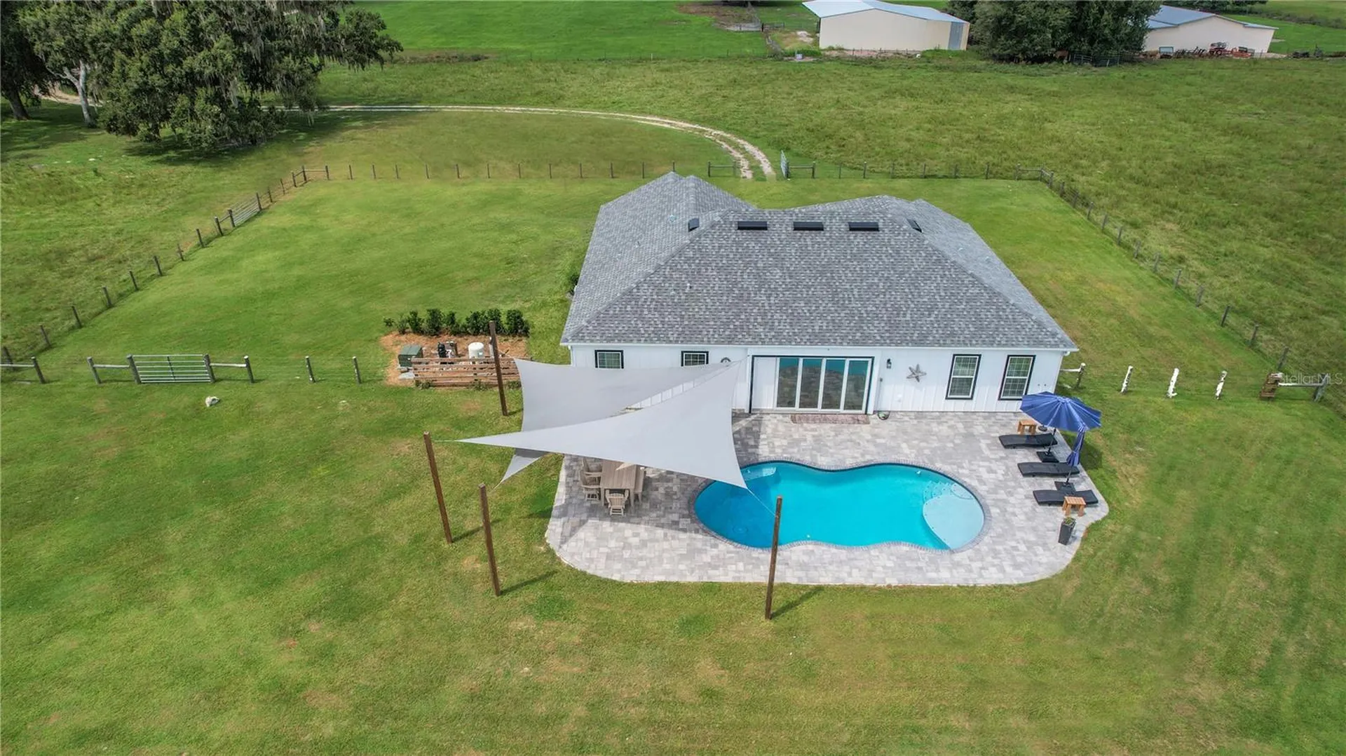 10757 County Road 223 Oxford FL 34484