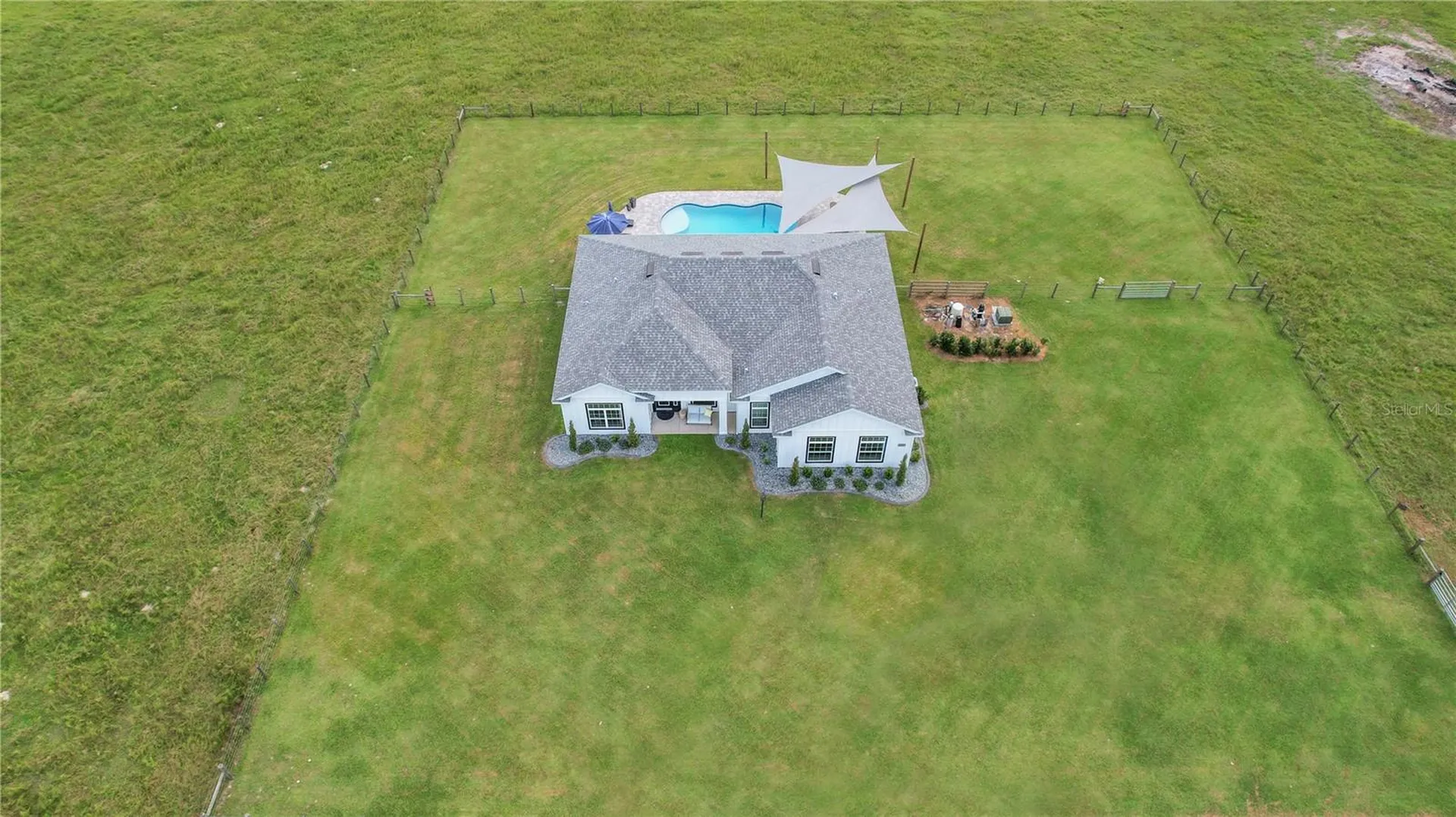 10757 County Road 223 Oxford FL 34484