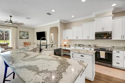 10757 County Road 223 Oxford FL 34484