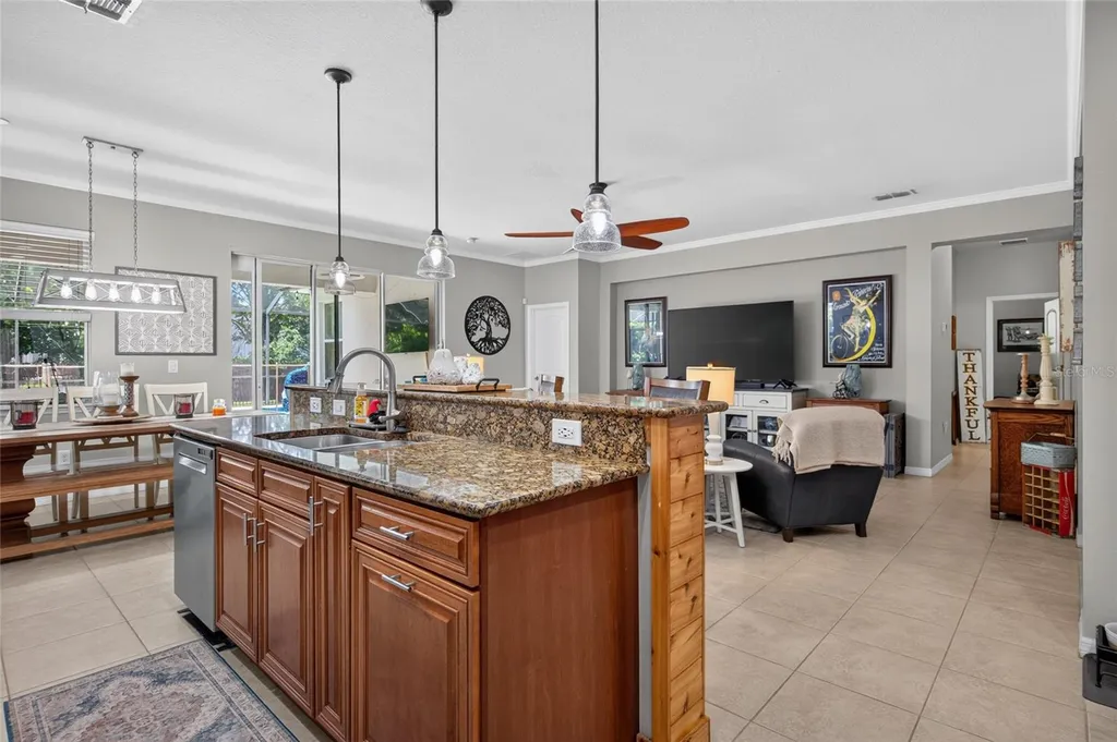 15601 Starling Water Drive Lithia FL 33547