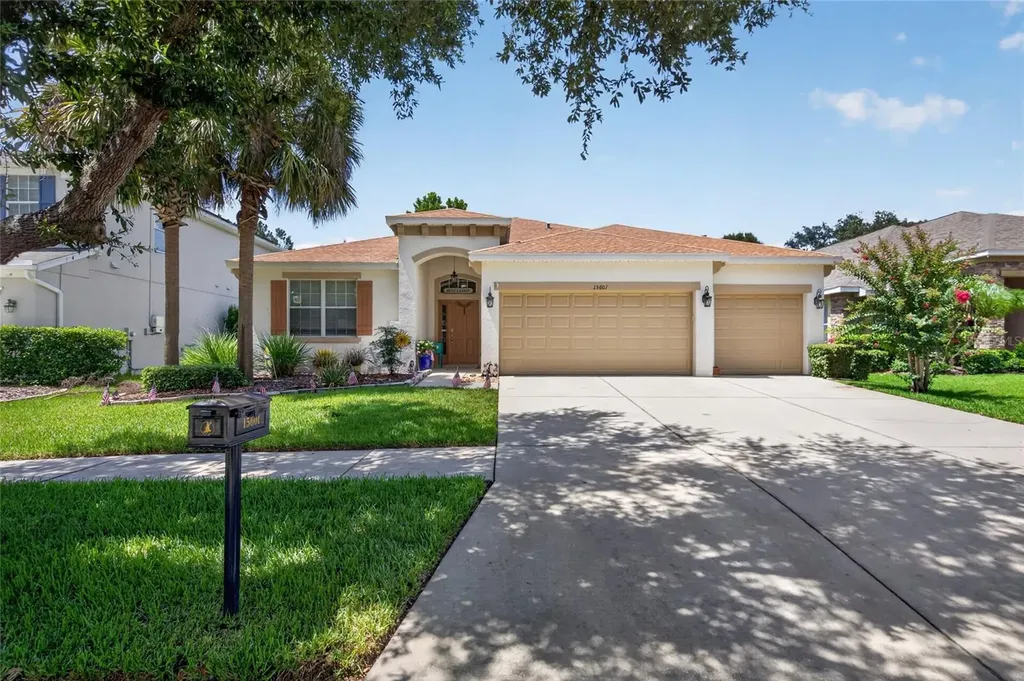 15601 Starling Water Drive Lithia FL 33547
