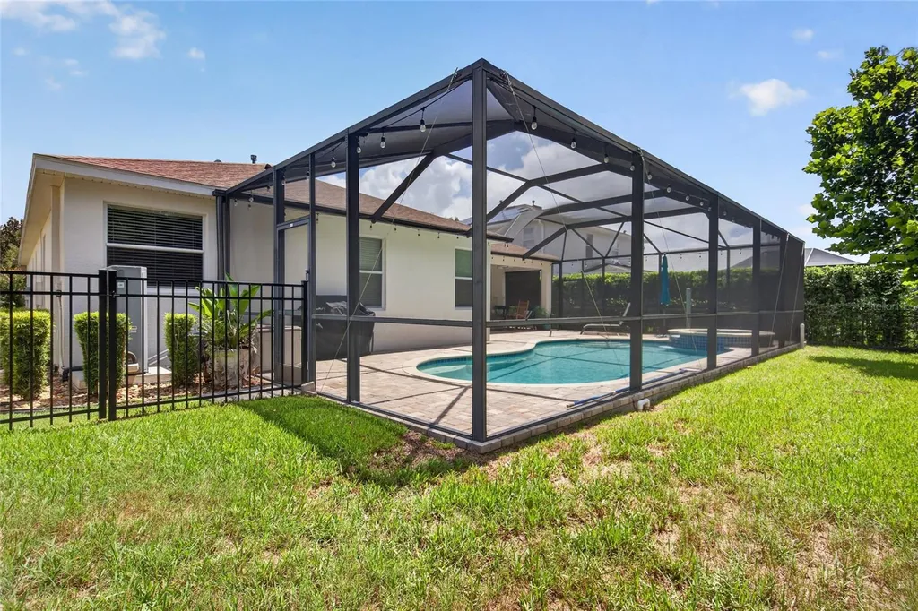 15601 Starling Water Drive Lithia FL 33547