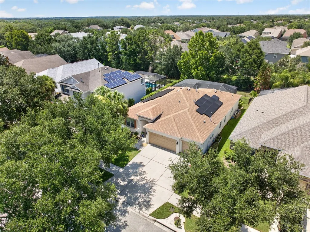 15601 Starling Water Drive Lithia FL 33547