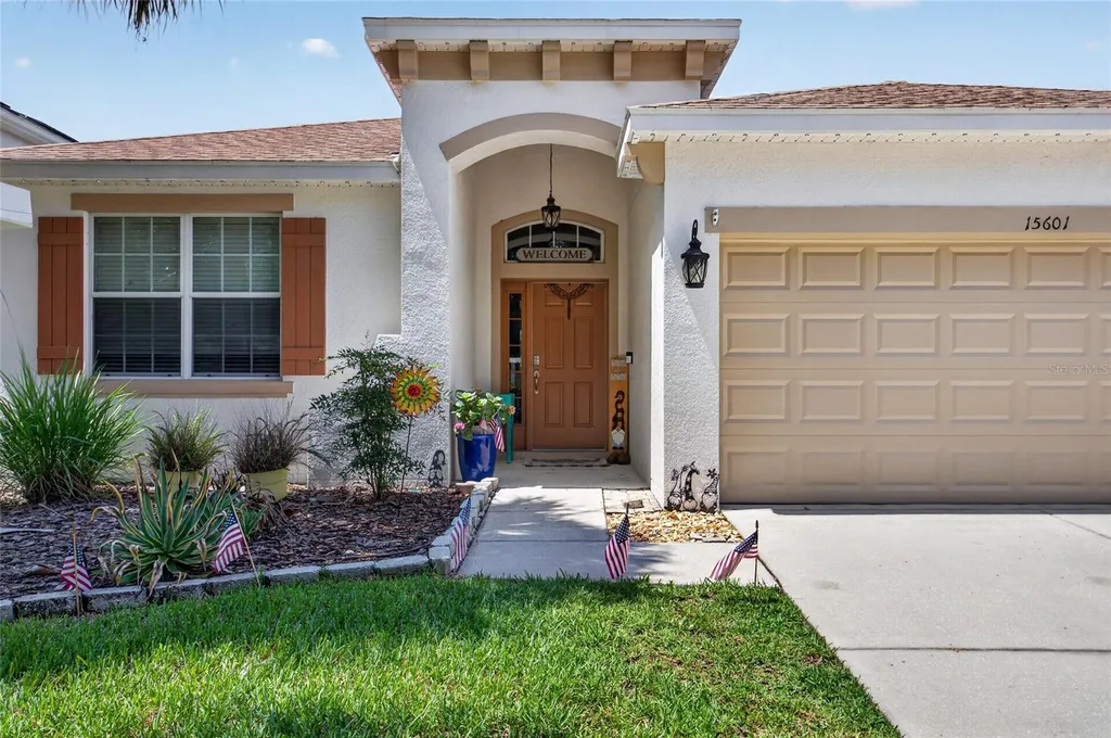 15601 Starling Water Drive Lithia FL 33547