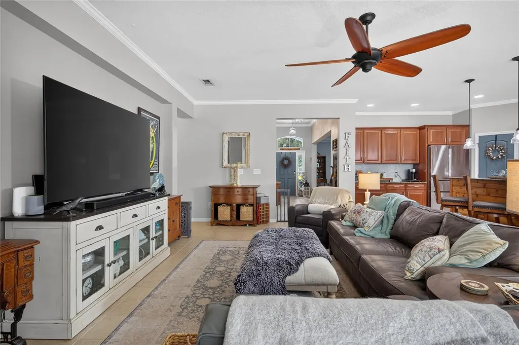 15601 Starling Water Drive Lithia FL 33547