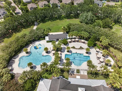 15601 Starling Water Drive Lithia FL 33547