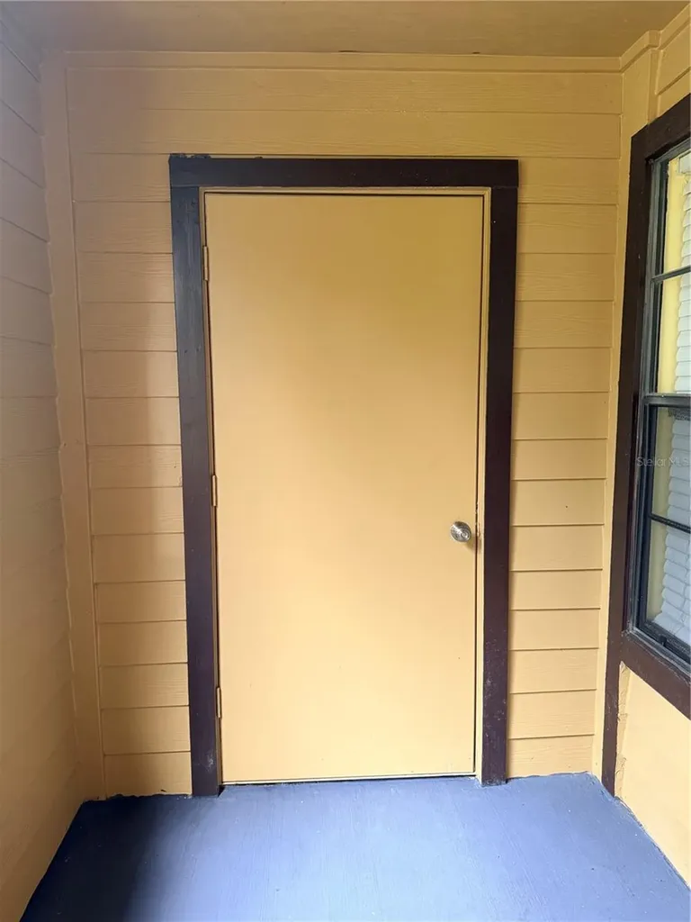 345 Forestway Circle Altamonte Springs FL 32701