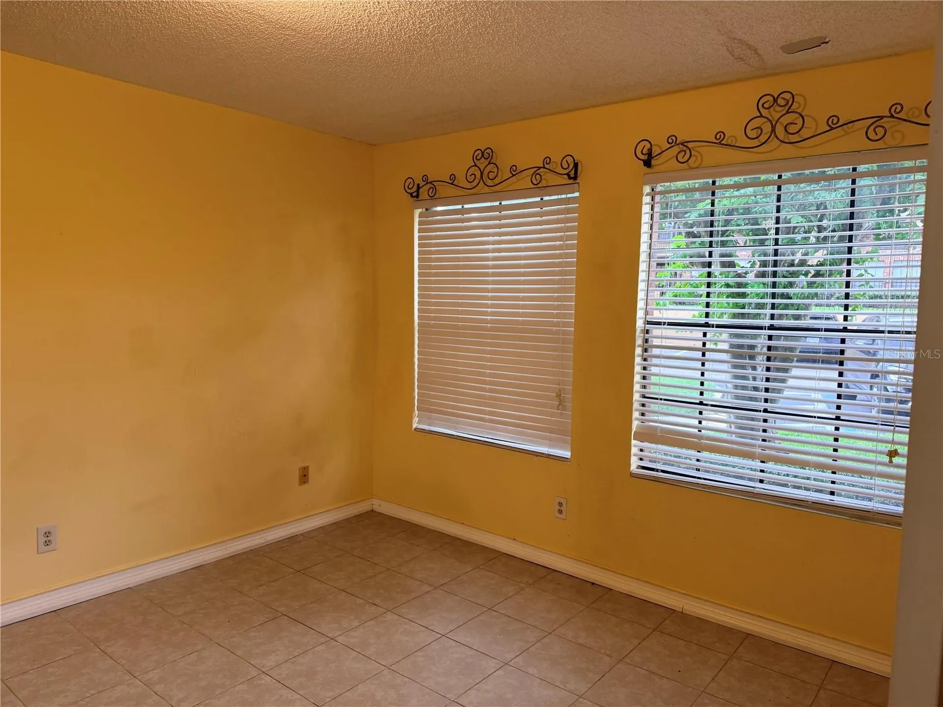 345 Forestway Circle Altamonte Springs FL 32701