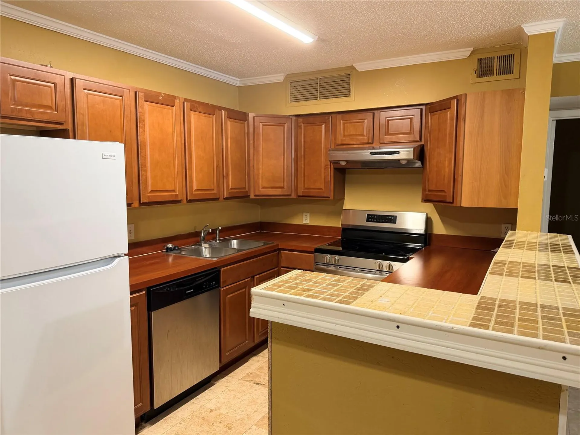 345 Forestway Circle Altamonte Springs FL 32701