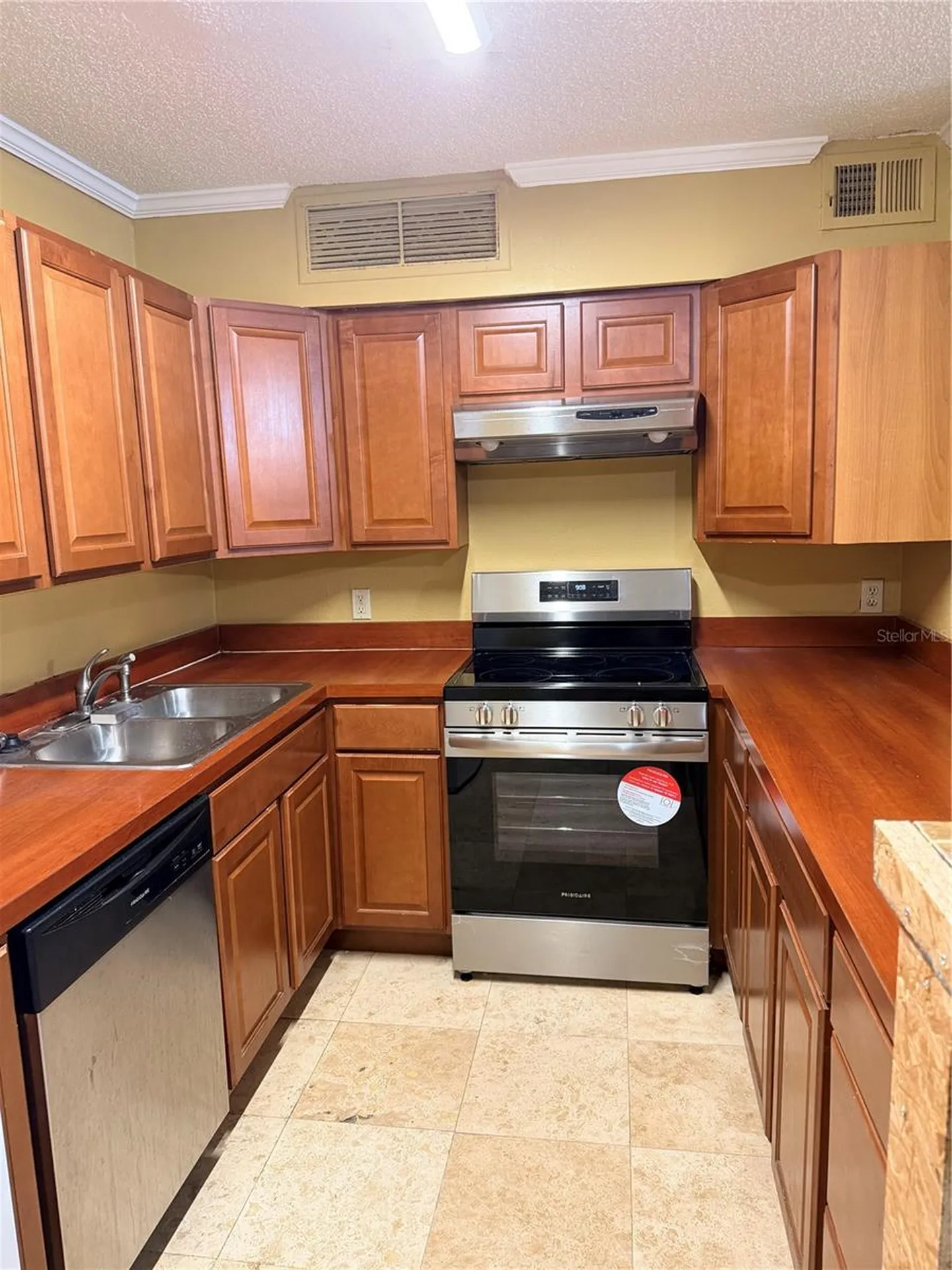 345 Forestway Circle Altamonte Springs FL 32701