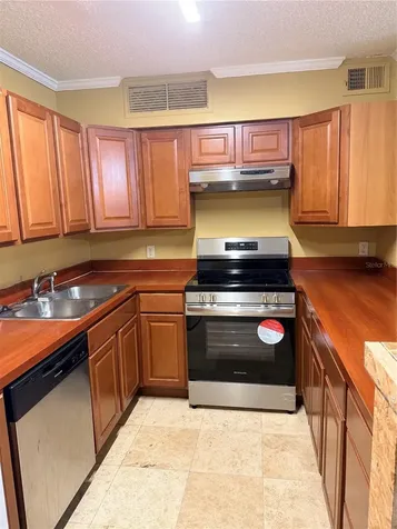 345 Forestway Circle Altamonte Springs FL 32701