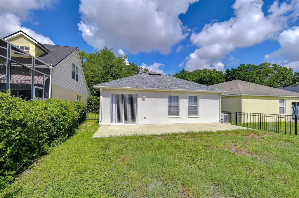 6010 Skylarkcrest Drive Lithia FL 33547
