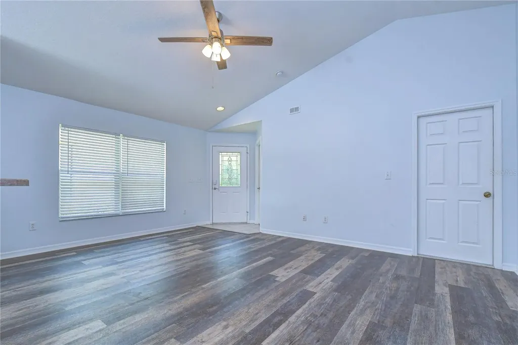 6010 Skylarkcrest Drive Lithia FL 33547