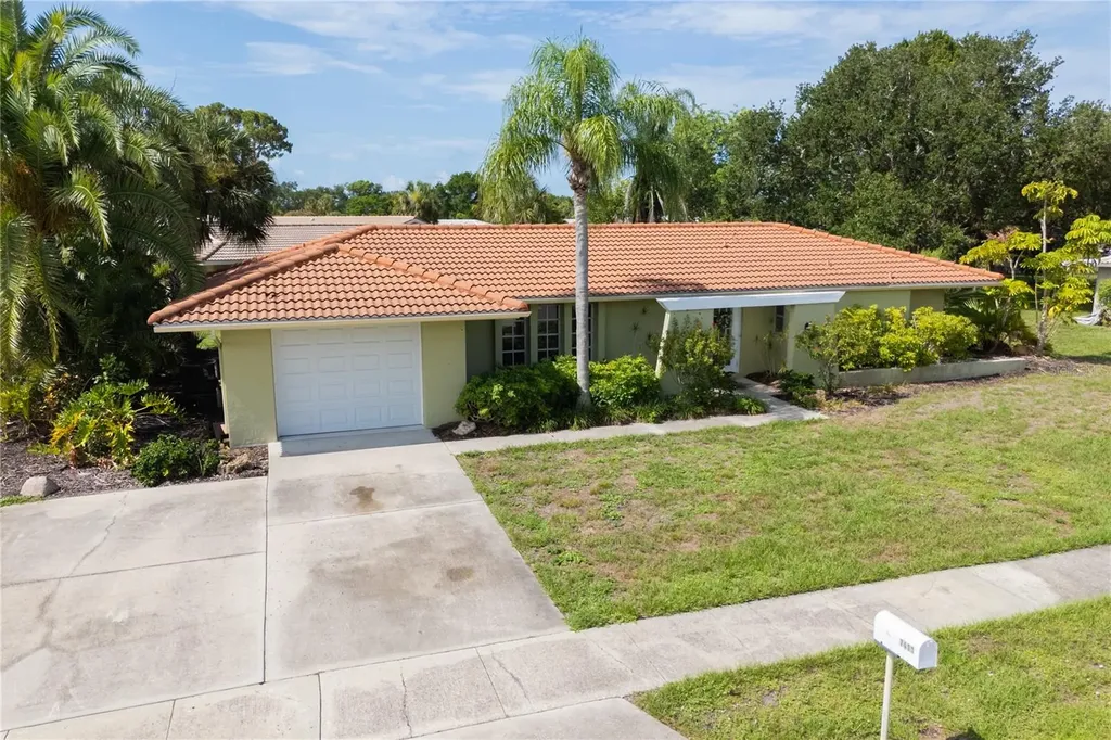 7411 Dickens Drive Sarasota FL 34231