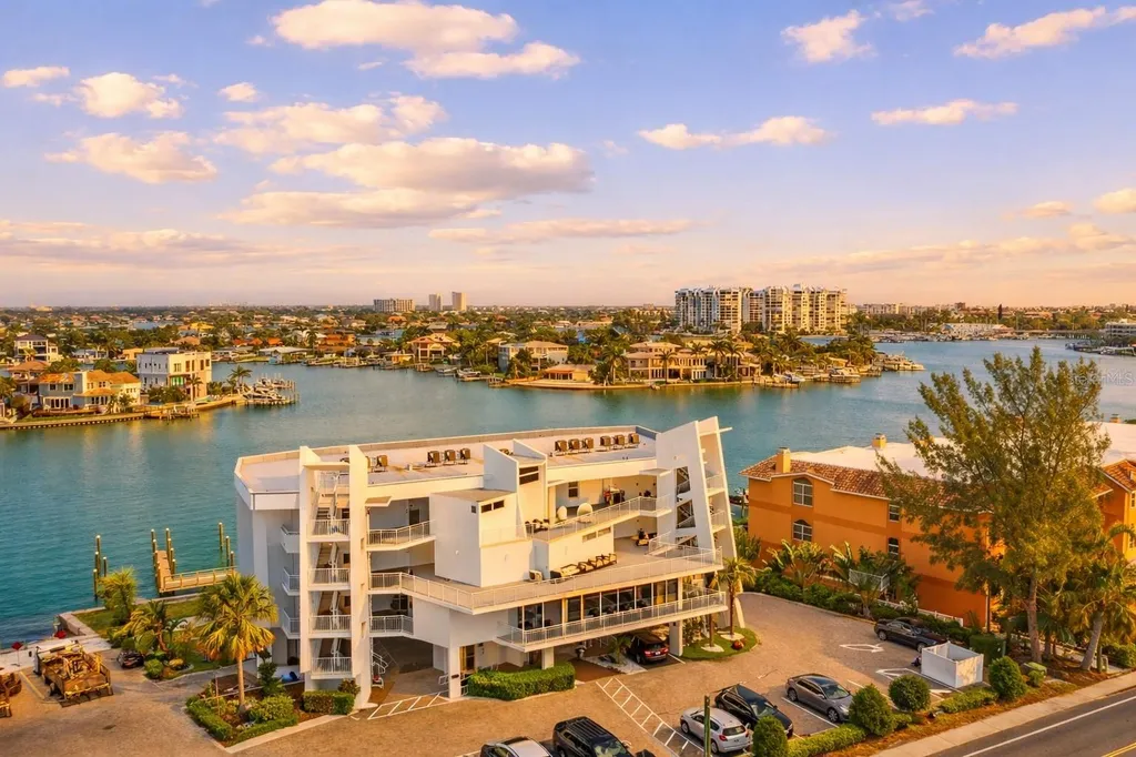 10091 Gulf Boulevard Treasure Island FL 33706