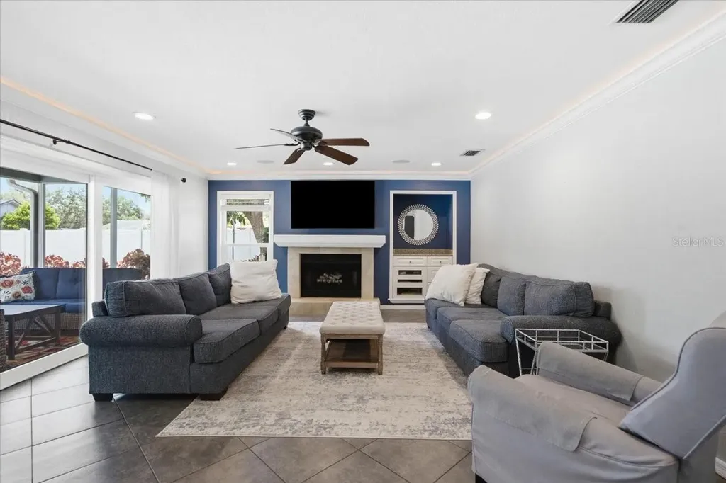 13101 Burnes Lake Drive Tampa FL 33612